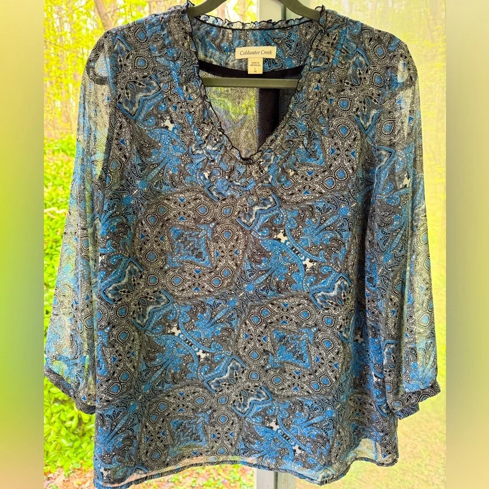 Coldwater Creek L Paisley print BOHO blouse w/gathered ruffle neck. Sheer sleeve